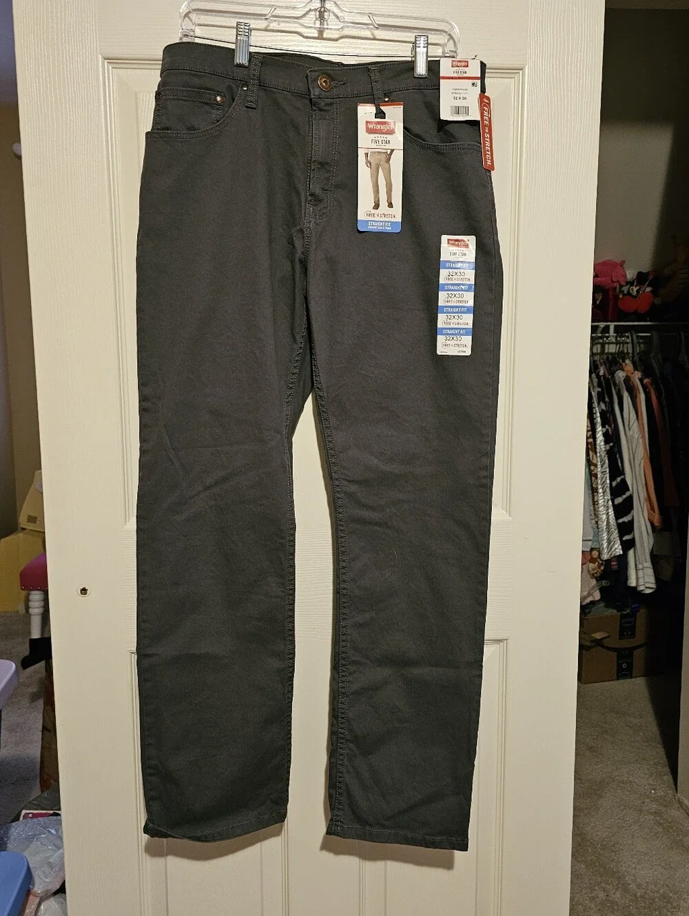 Wrangler Men's Straight Leg Jeans in Charcoal 32 X 30 NWT
